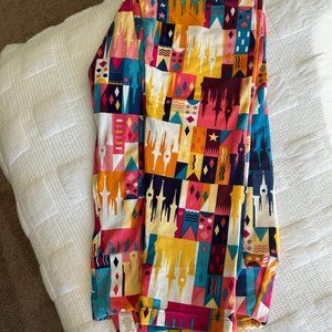 LuLaRoe buttery soft leggings, castle pattern, size TC